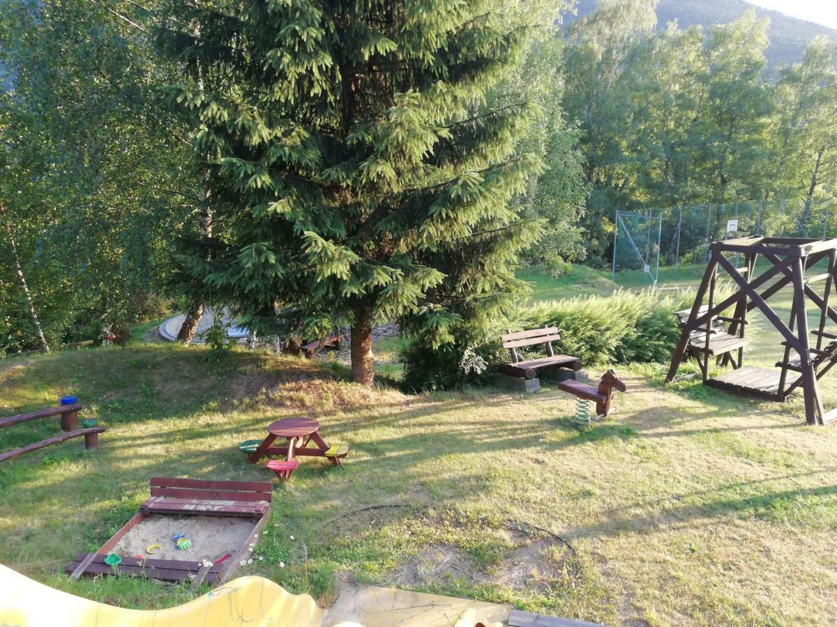 Hotel Zlaty Orel Ostravice Dış mekan fotoğraf